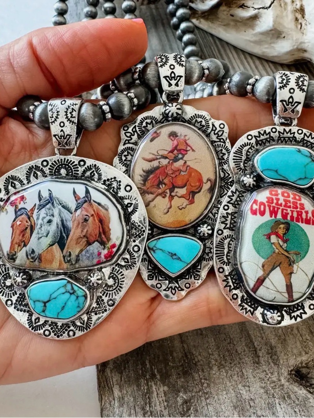 NWT - Western Necklace